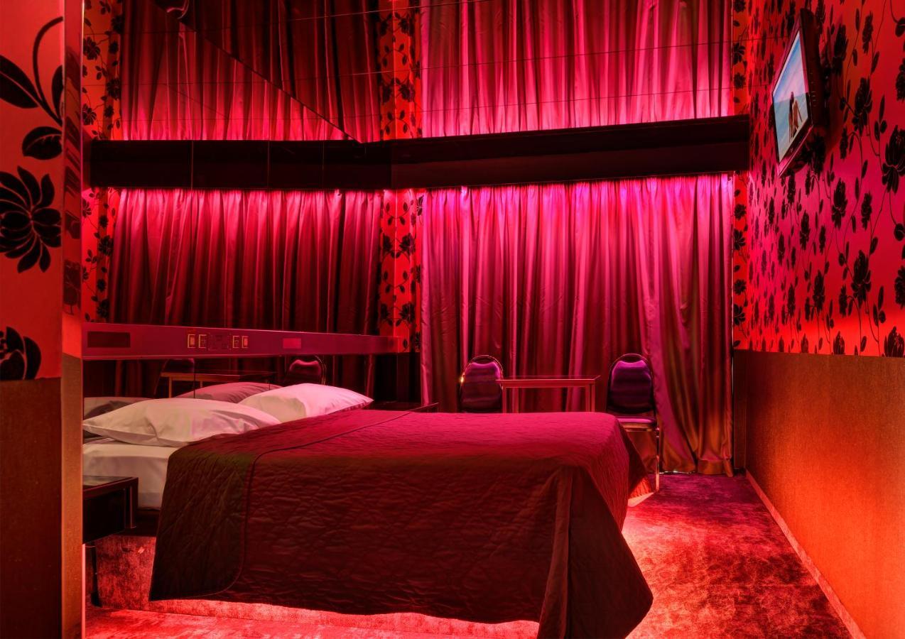 Alfa Hotel Skaramangás Extérieur photo